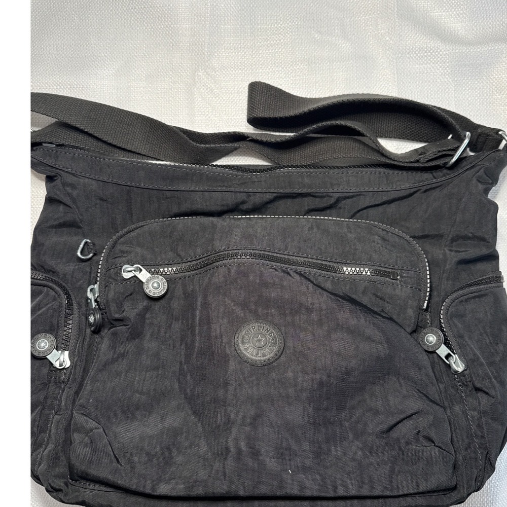 Kipling Gabbie Large Crossbody Bag Black Crinkle Nylon Multi-Pocket Shoulder Bag - Picture 4 of 8